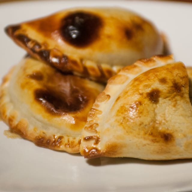 Fresas & Queso-FQ (6 Pack) -Frozen Small Empanadas.